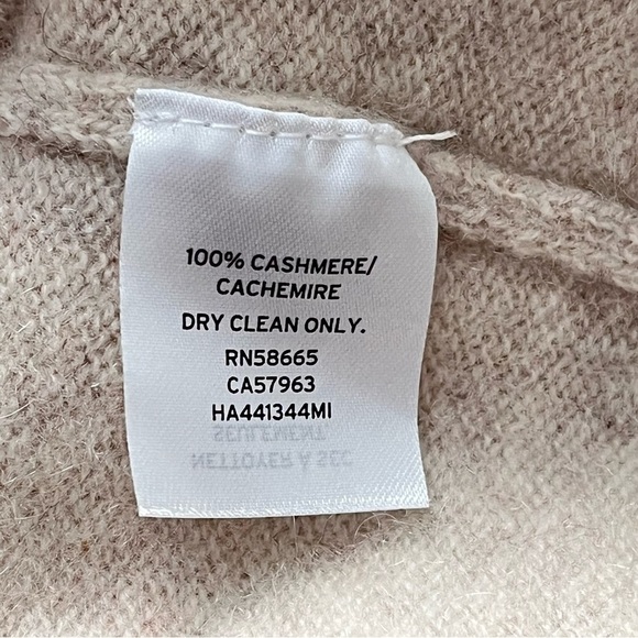 Halogen Sweater Cream 100% Cashmere V-Neck Pullover Size Small Medium - Picture 8 of 8